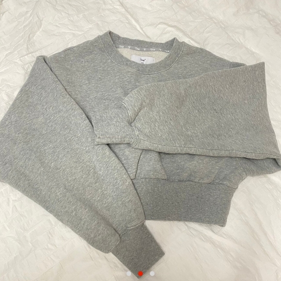 SOLD Aritzia TNA Perkins Sweater - Picture 2 of 3